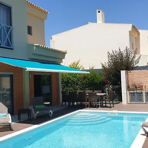 luxury-villa-corcovada-nicole-with-privat-heated-pool.hotelaalgarve.com/